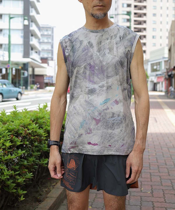 アンドワンダー × アルトラ/and wander × ALTRA     graphic tank top