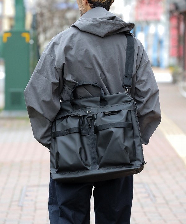 シー/CIE　 GRID-3 HELMET BAG