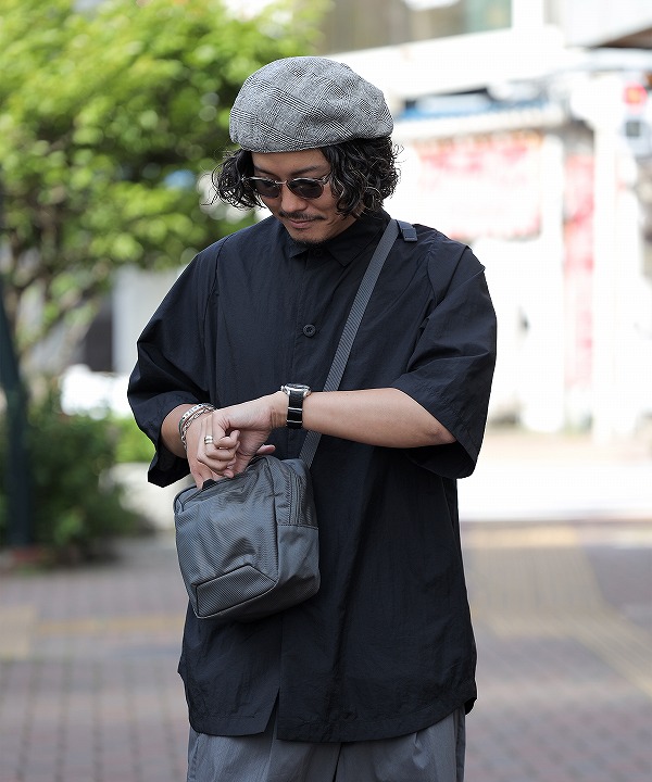 モノリス/MONOLITH　SHOULDER STANDARD SS - STONE GRAY -
