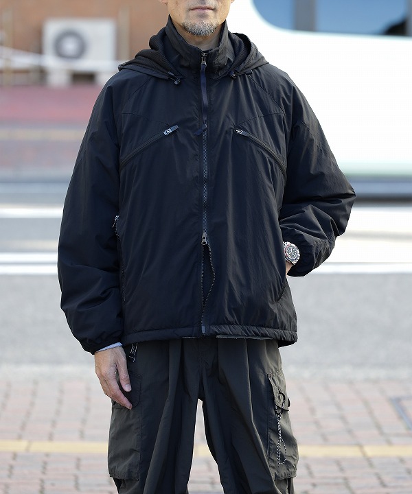 ポリクアント/Poliquant   THE BREATHABLE INSULATED HOODED JACKET