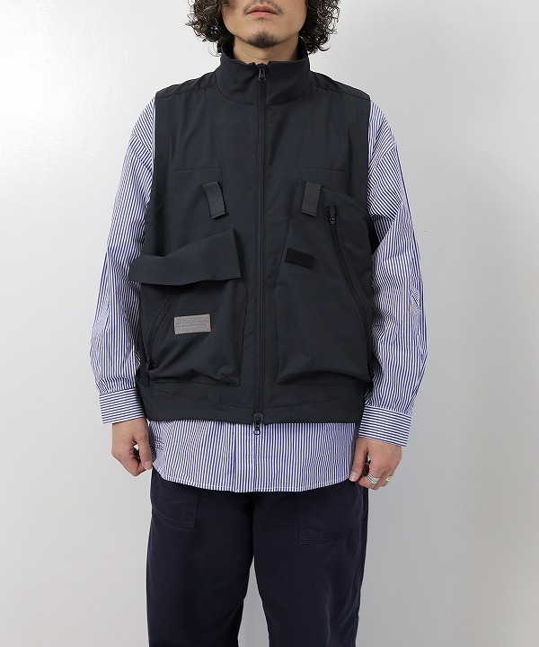 ポリクアント/Poliquant    THE MULTIPLE FUNCTIONS VEST - WITH PACKABLE