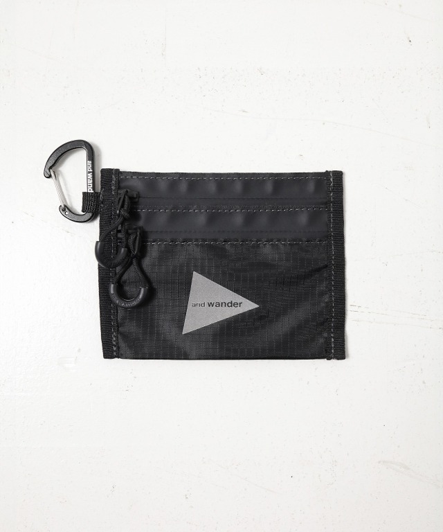 アンドワンダー /and wander   crispy rip mini twin pouch