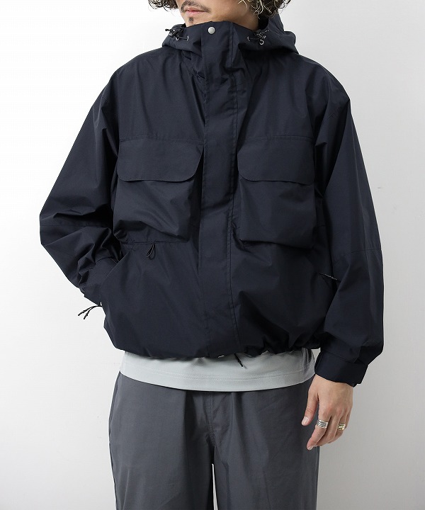 プラスフェニックス/+phenix   GORE-TEX WINDSTOPPER(R) HOODED JACKET（全2色）