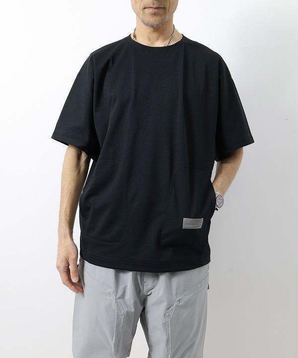 ポリクアント/Poliquant   THE DEFORMED PTRN. S/S PULLOVER（全2色）
