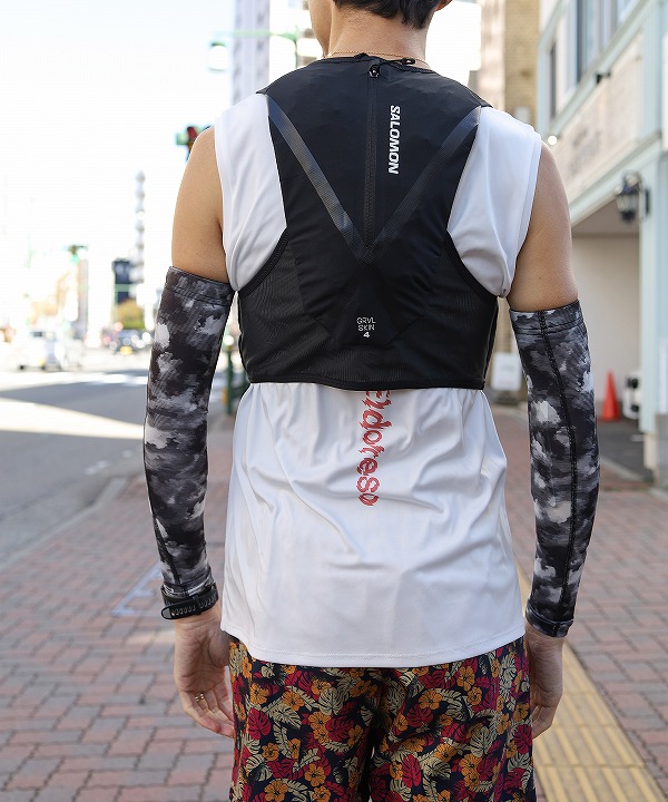 サロモン/salomon　GRAVEL SKIN 4（ソフトフラスク付き）