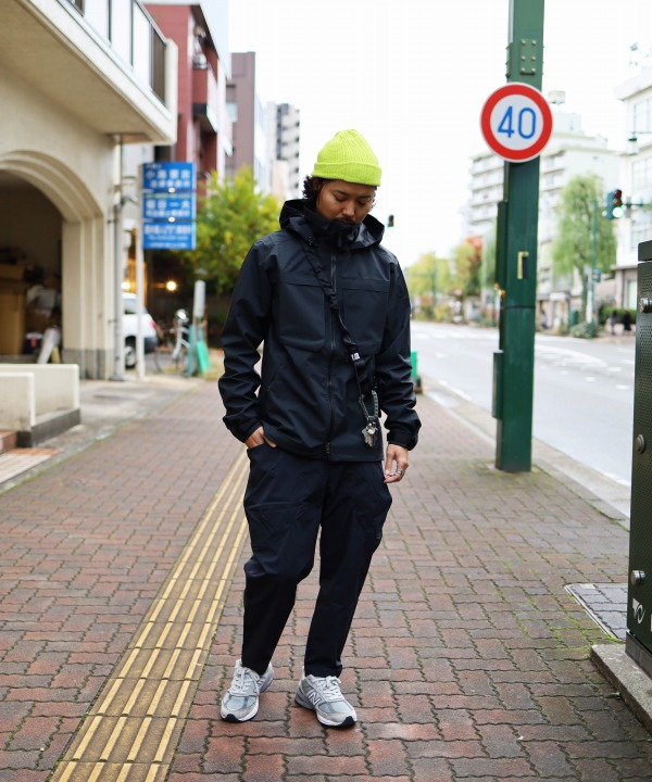 ティラック/tilak(Poutnik The Urban Traveler by Tilak)　Caw Jacket GTX Caviar