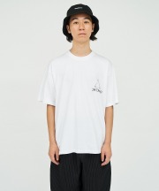 フレッシュサービス × アクチュアルソース/FreshService × ACTUAL SOURCE    CORPORATE S/S TEE "A-SERIES"（全２色）