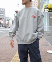 フレッシュサービス/FreshService　CORPORATE PRINTED CREW NECK SWEAT ”All Day All Night”（全4色）