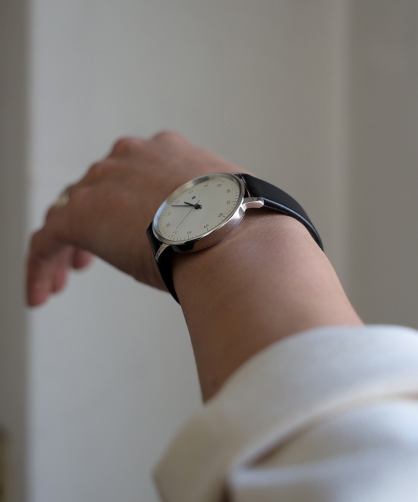 サザレ/Sazare    SK01 / SS SILVER MIRROR FINISH / WHITE DIAL / BLACK SHEEP SKIN LETHER
