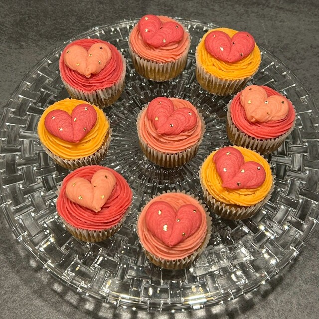 【季節のおすすめ】ハートのカップケーキ
