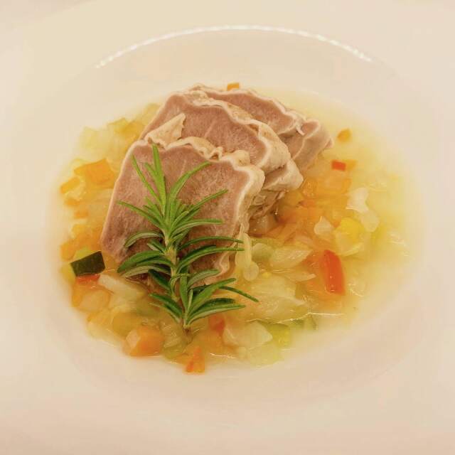 豚舌煮込みポトフ仕立て