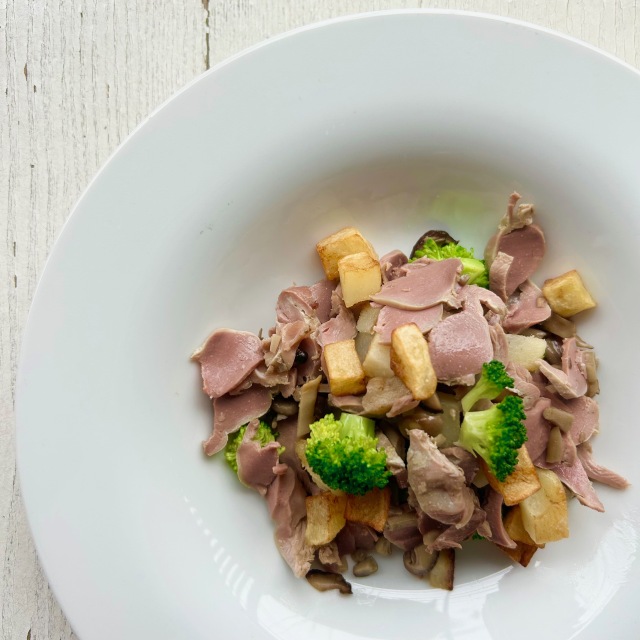 砂肝とキノコのマリネ