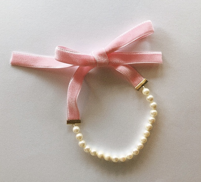 2.アコヤパール　ピンクリボン　（Mサイズ）