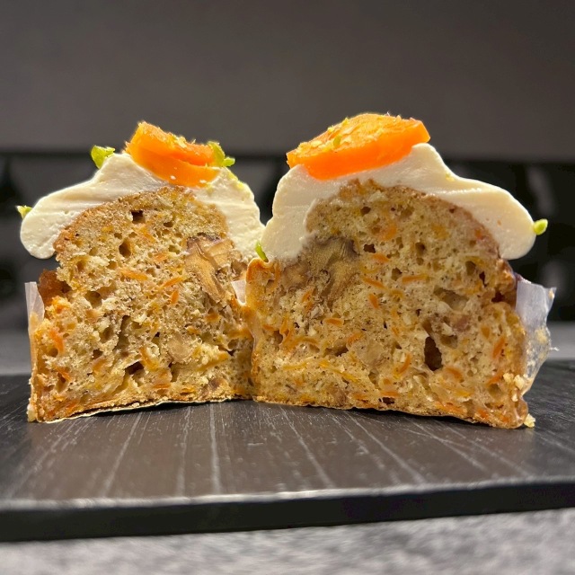 ケーキ：キャロットケーキ