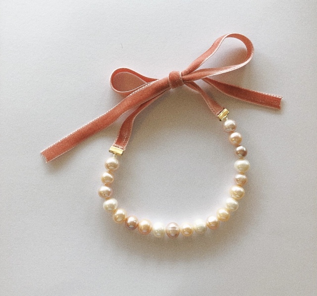 6.ピンク系淡水パール　ダークピンクリボン　（Mサイズ）