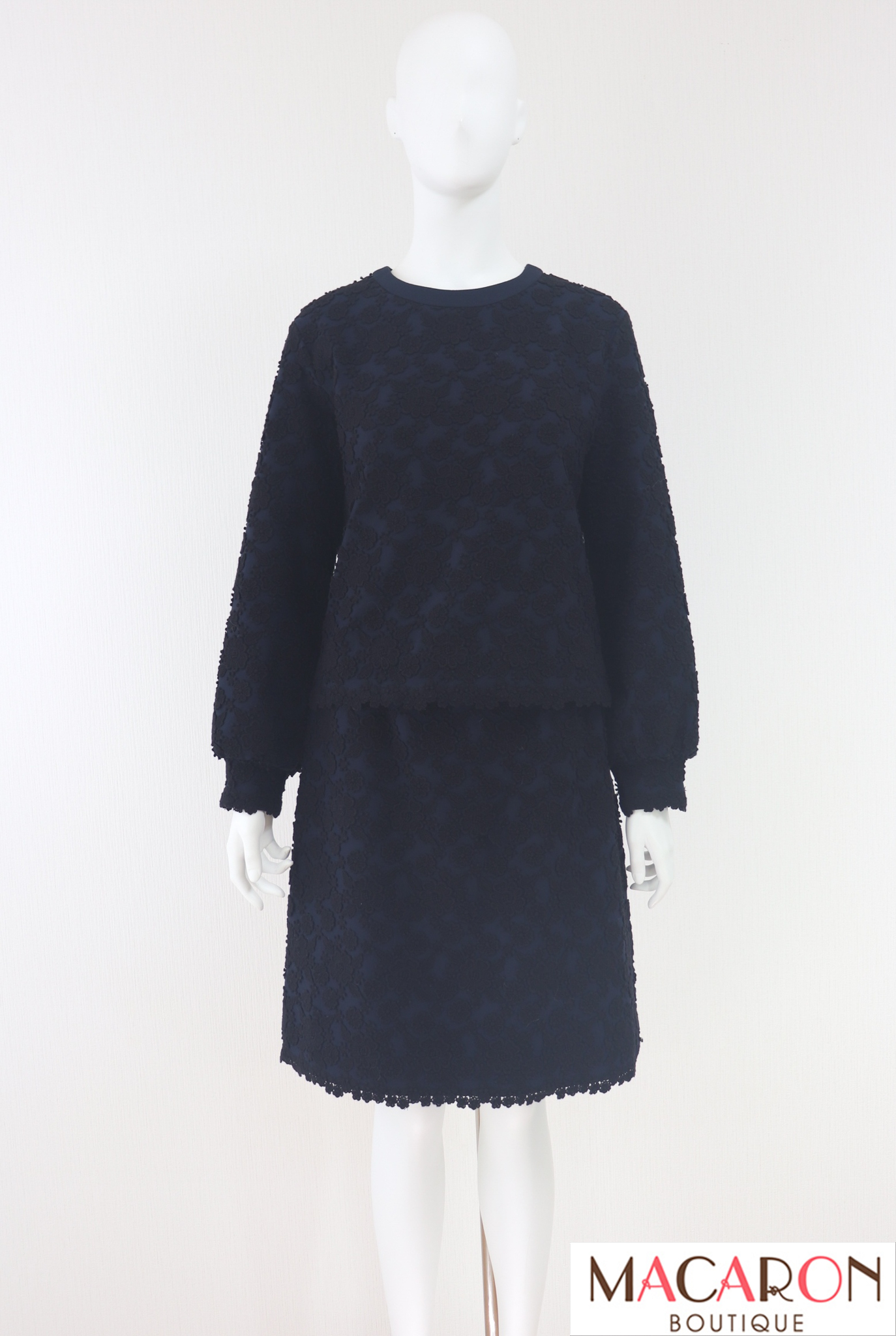 Rene（ルネ）　フラワーレース刺繍スウェットセットアップ　6537060　6537070