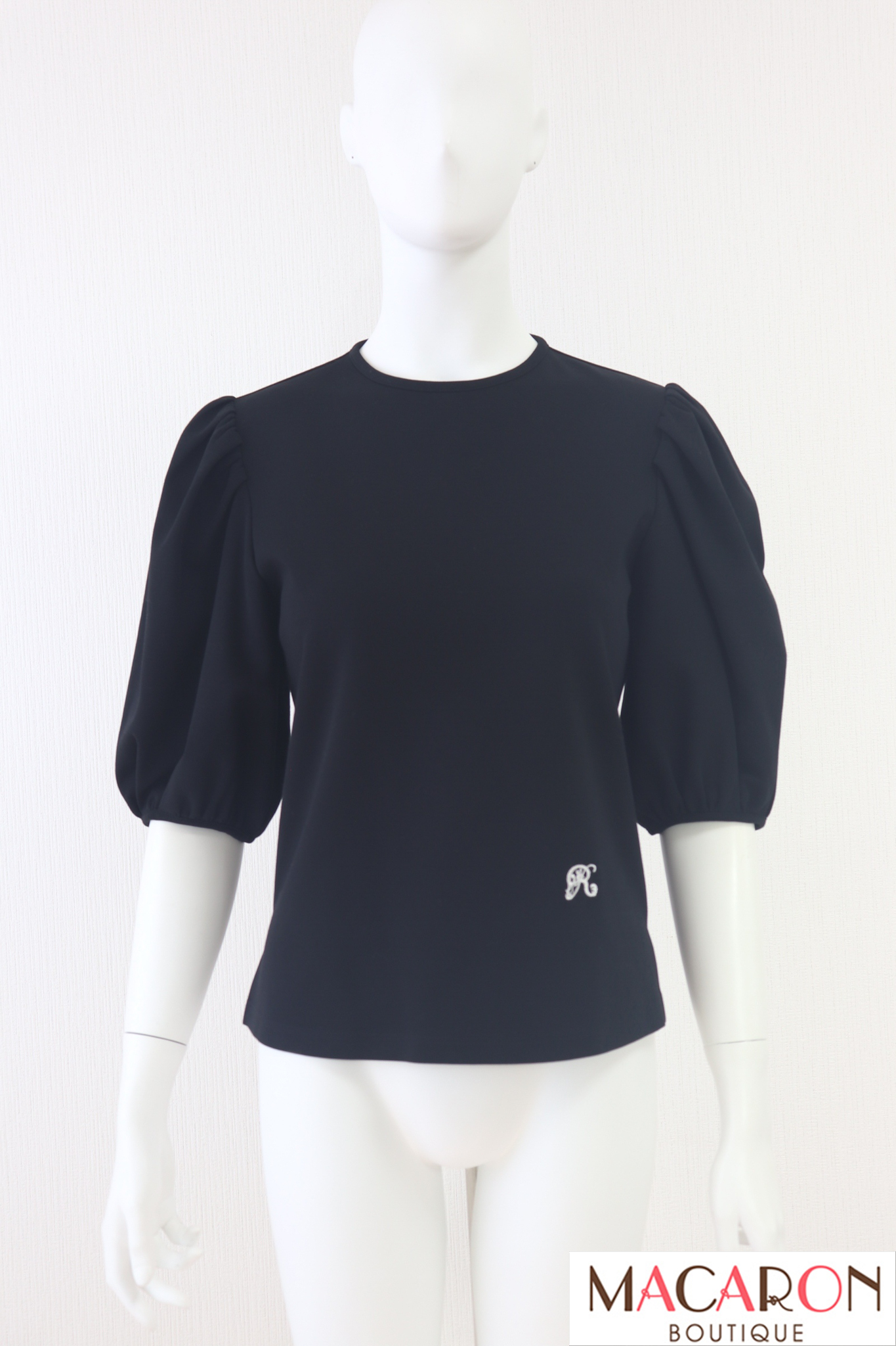 Rene（ルネ）　R刺繍パフスリーブトップス　5427010