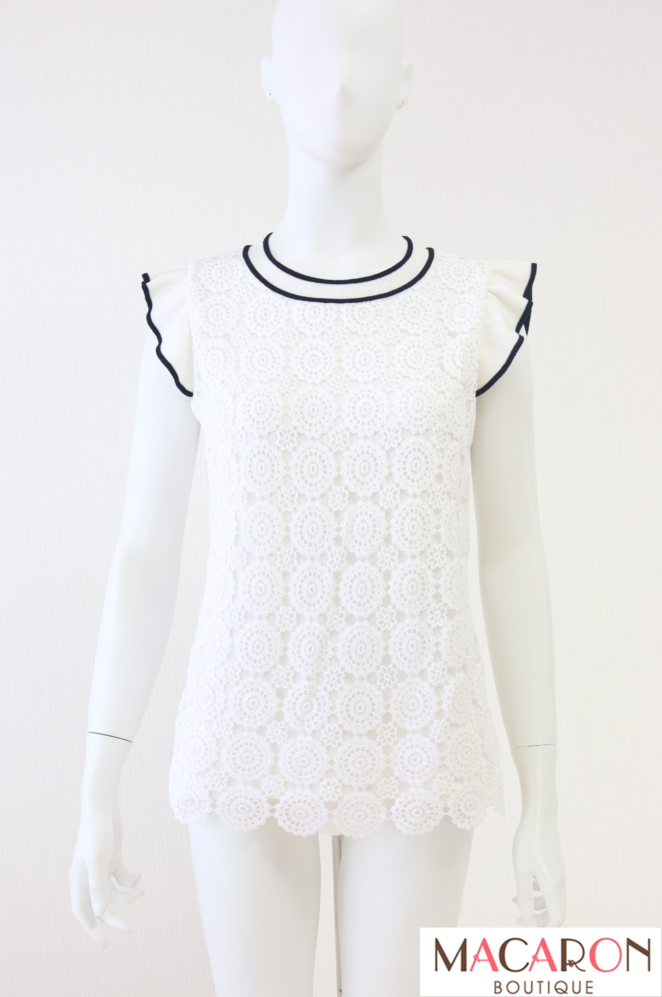 Rene（ルネ）　刺繍レースノースリーブニットトップス　6312300