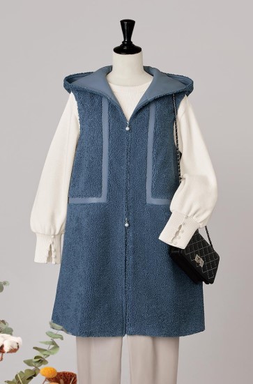 René - Reneルネ ベロア フーディー フリル 美品 クリーニング済 René - Reneルネ ベロア フーディー フリル 美品 クリーニング済
