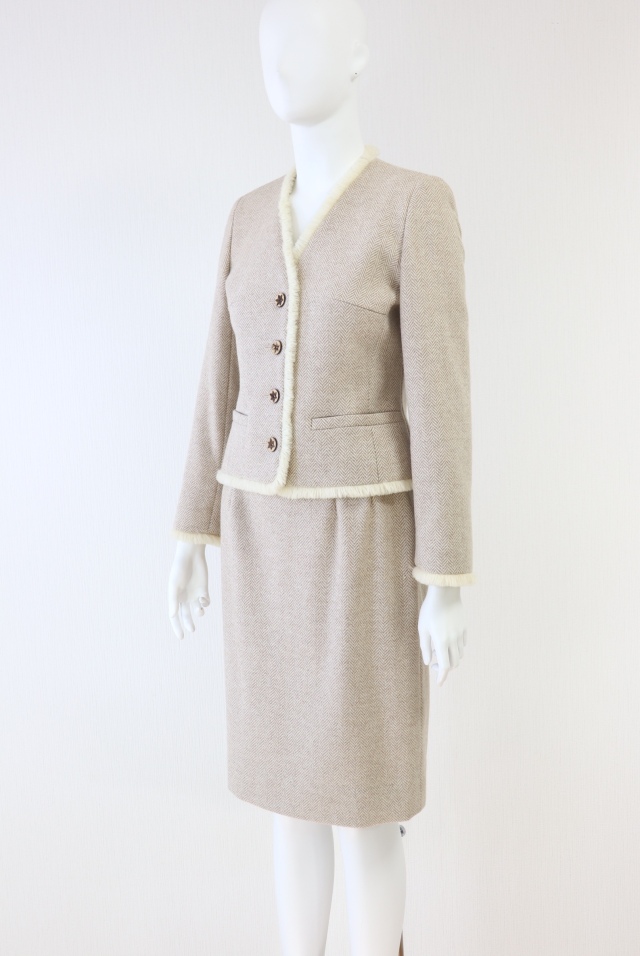 Rene（ルネ） ヘリンボーン柄ツイードジャケット＆スカートスーツ