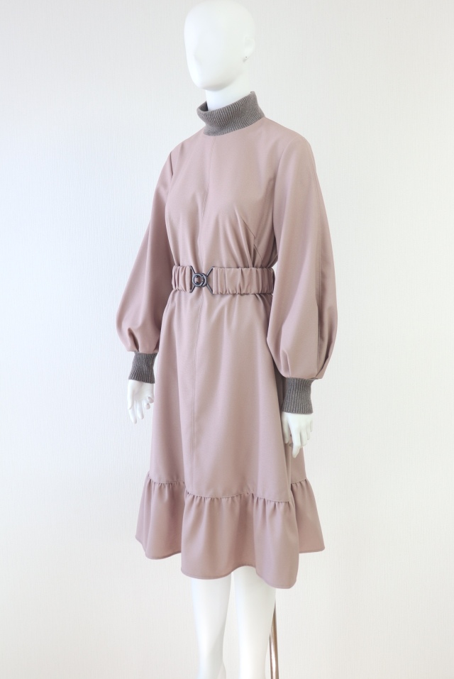 Rene♪ルネ　ベージュ　ワンピース 限定セール⭐︎美品⭐︎ルネ Rene ワンピース 38