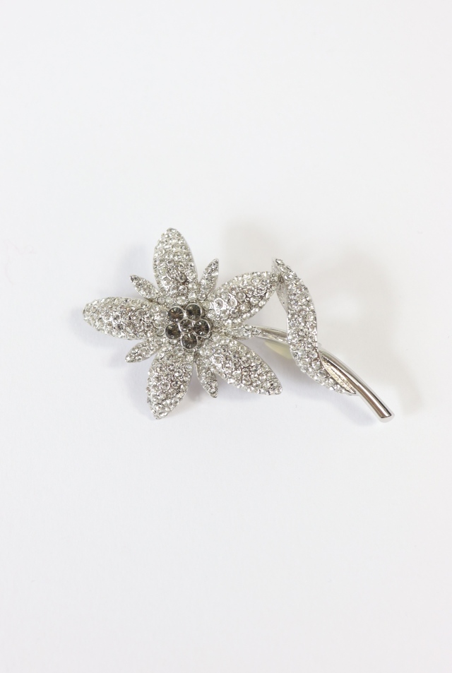 FOXEY BOUTIQUE(フォクシー） 一輪フラワーブローチ クリア