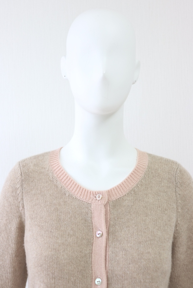 FOXEY BOUTIQUE(フォクシー） カシミヤボタンカーディガン 31617