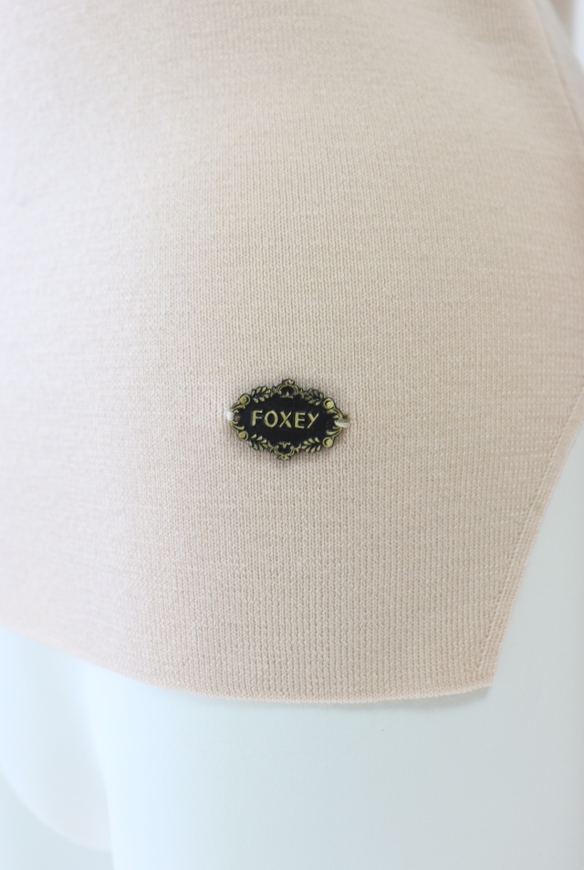 FOXEY 40 グレージュ系 グレースウール タートルニット フォクシー 40 ライトグレージュ系 グレースタートルセーター - メルカリ