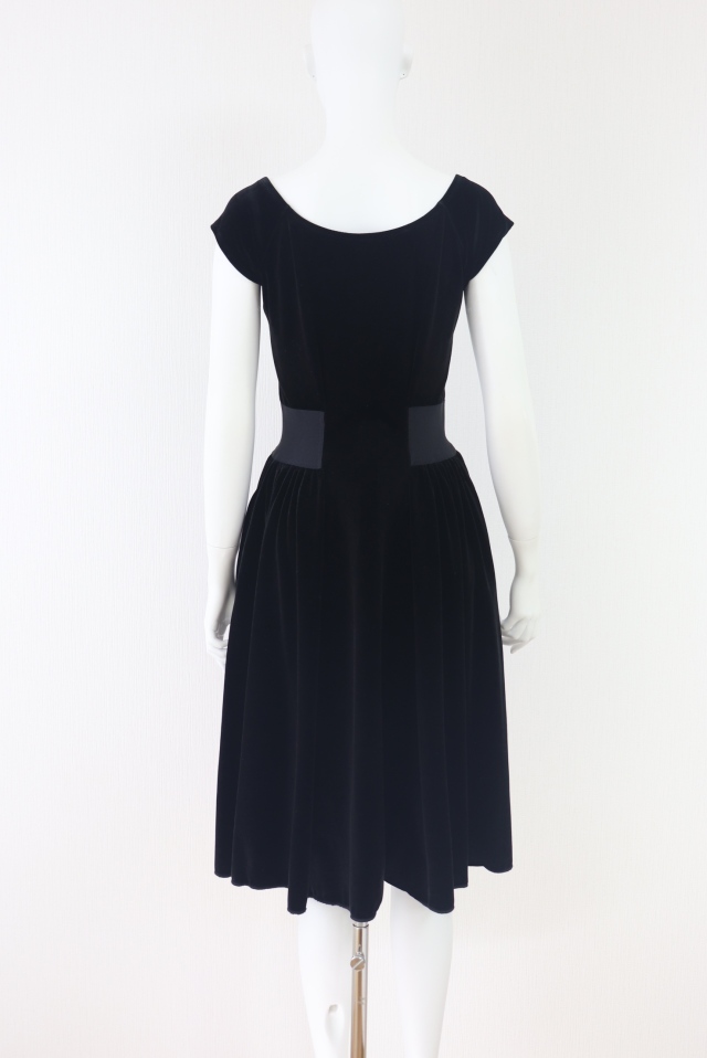 DAISY VELOUR by FOXEY NEWYORK(フォクシー） ベロアワンピース 37578