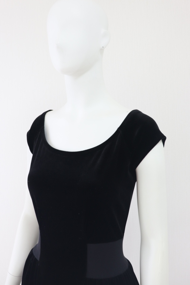 DAISY VELOUR by FOXEY NEWYORK(フォクシー） ベロアワンピース 37578