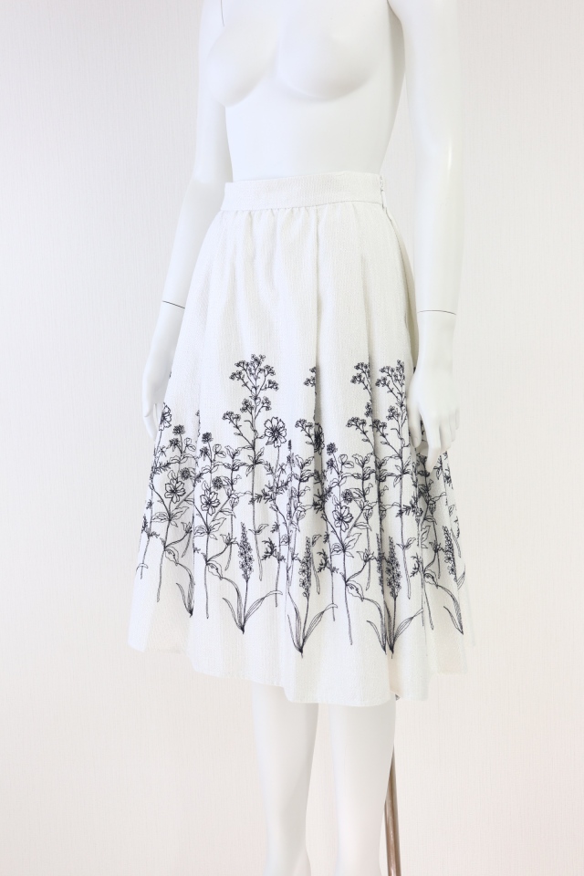 Rene（ルネ） 刺繍入りフレアスカート 6424980