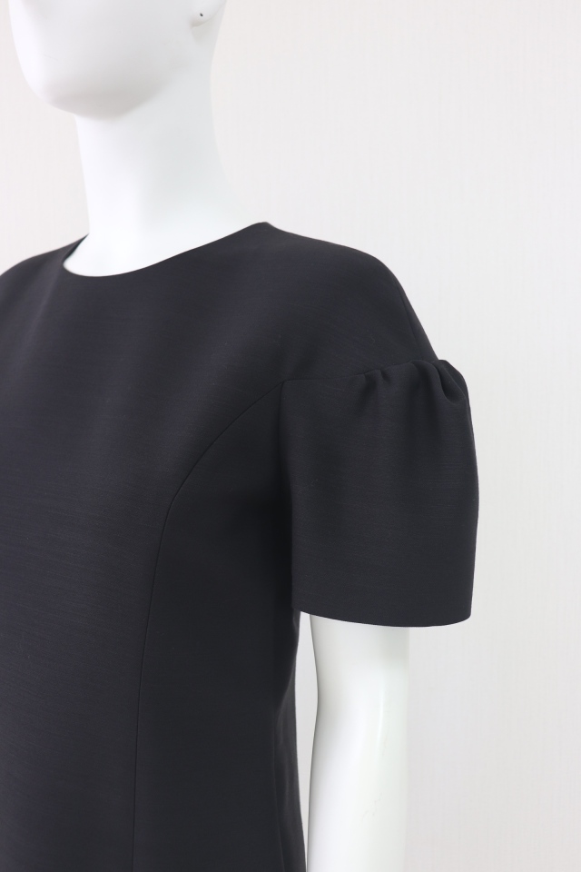 FOXEY BOUTIQUE(フォクシー) ウールシルク半袖ワンピース 38113 FOXEY BOUTIQUE(フォクシー) ウールシルク半袖ワンピース 38113