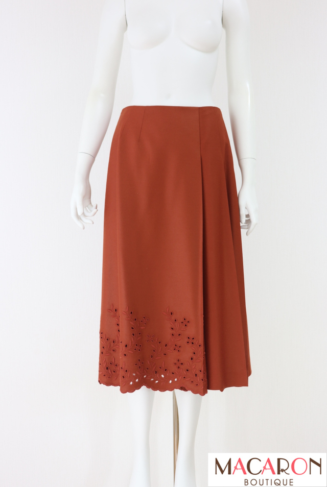 FOXEY BOUTIQUE(フォクシー) カットワーク刺繍アシンメトリースカート 40617