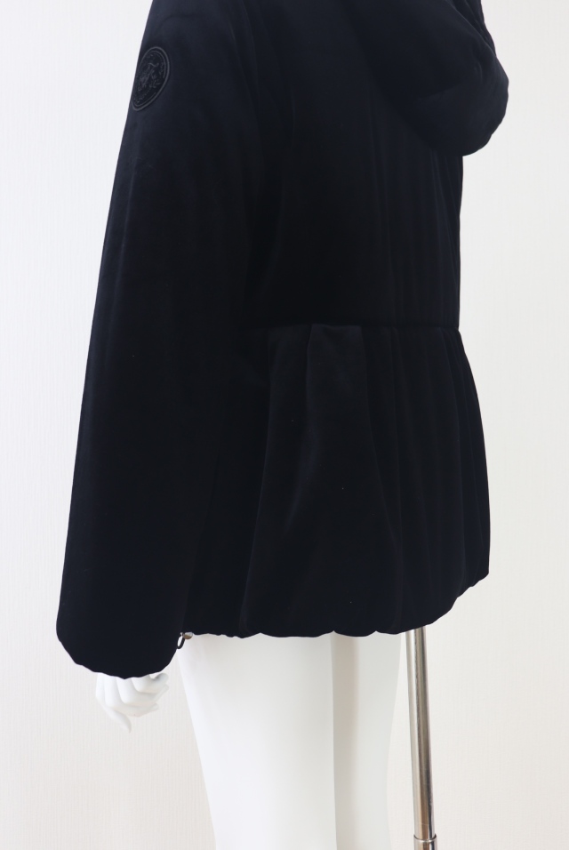 FOXEY BOUTIQUE(フォクシー) ベロアショートコート 中綿ジャケット 42164