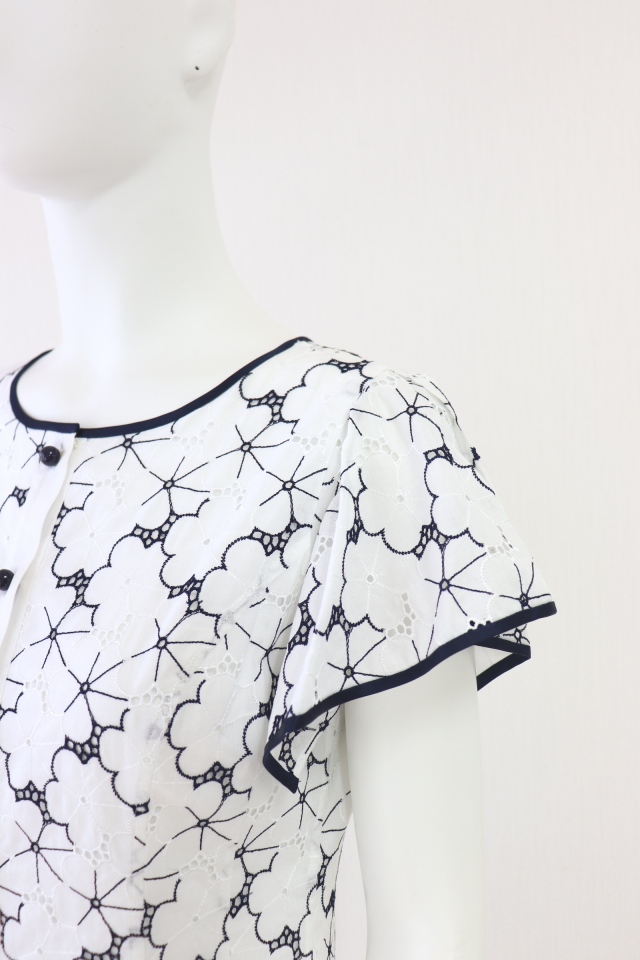 Rene（ルネ） カットワーク刺繍ワンピース 66165440