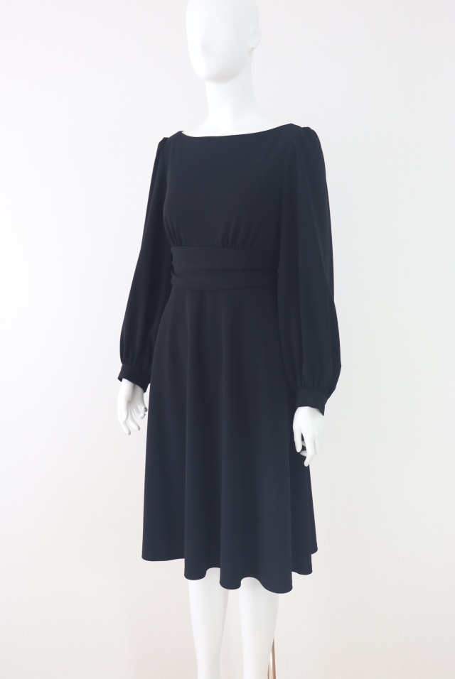 FOXEY NEW YORK(フォクシーニューヨーク) ボレロ サイズ40 M レディース美品  - 黒 長袖 FOXEY NEW YORK - 美品 FOXEY NEW YORK フォクシー ジャケット ボレロ