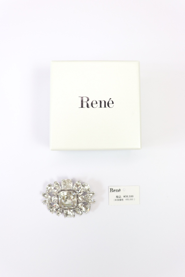 Rene'/ルネ、パールブローチ、フラワーモチーフ、ラインストーン Rene'/ルネ、パールブローチ、フラワーモチーフ、ラインストーン