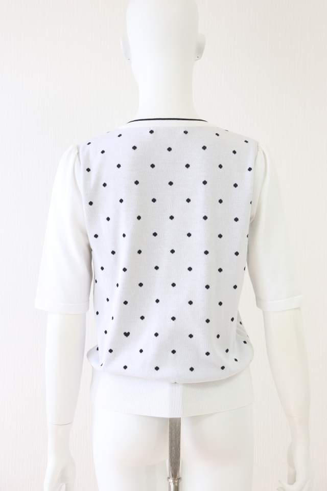 新品同様♡Reneルネ♡カメリアボタン付き　ニットパンツ　ホワイト 新品同様♡Reneルネ♡カメリアボタン付き ニットパンツ ホワイト