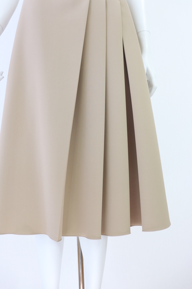 美品！FOXEY NEW YORK フォクシー スカート ベージュ 40 フォクシーニューヨーク タックフリルスカート 39986 ベージュ