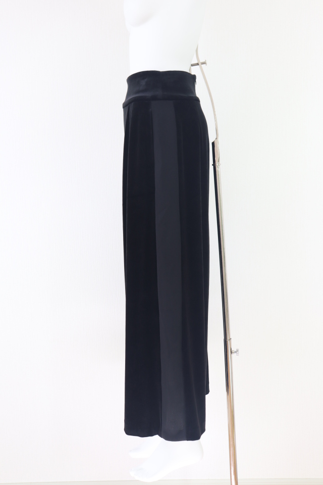 FOXEY NEWYORK(フォクシー） ベロアワイドパンツ 40150 VELOUR NOIR