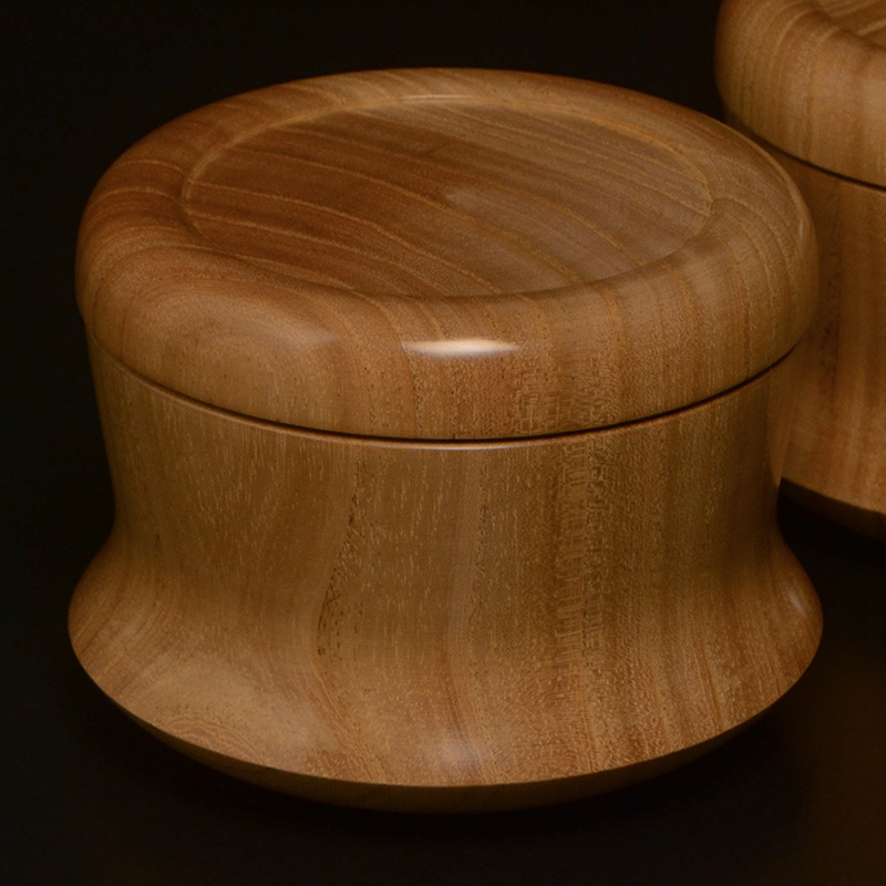 栴檀本因坊型碁笥　極上（36号）