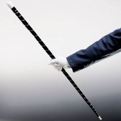 Q2121 消えるダンシングケーン