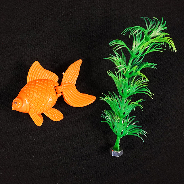 Z1191 本物そっくり！イミテーション金魚・水草セット