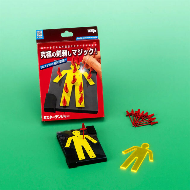 ☆テンヨー 知的なマジック空間！ねじれた次元！エッシャーの穴 