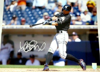 イチロー直筆サイン4257本世界安打打撃写真(28X36cm)