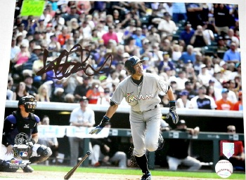 イチロー直筆サインメジャー3000本安打打撃写真(28X36cm)