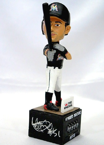 イチロー直筆サイン#51マーリンズ2016年配布バブルヘッド人形