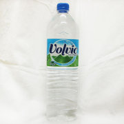 ボルヴィック） ミネラルウォーター １．５Ｌ
