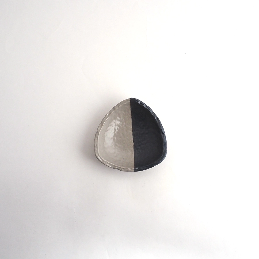 三角皿 小 / maison line / 瀬戸焼