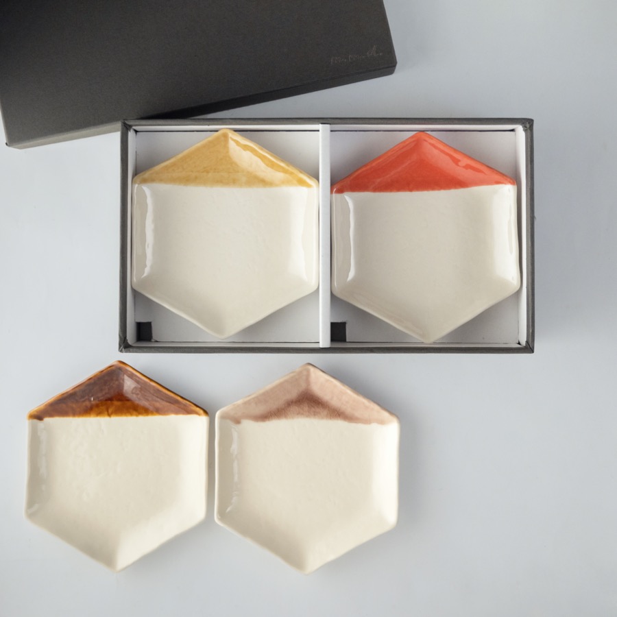 取皿4色セット / CAMELLIA / ギフトボックス＆熨斗付き / 瀬戸焼